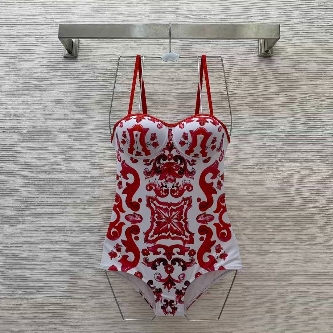 Costume Intero a Balconcino con Motivo Barocco Cremisi