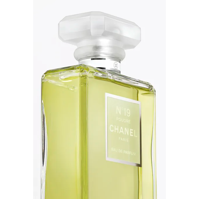 N°19 POUDRÉ EAU DE PARFUM 100 ml