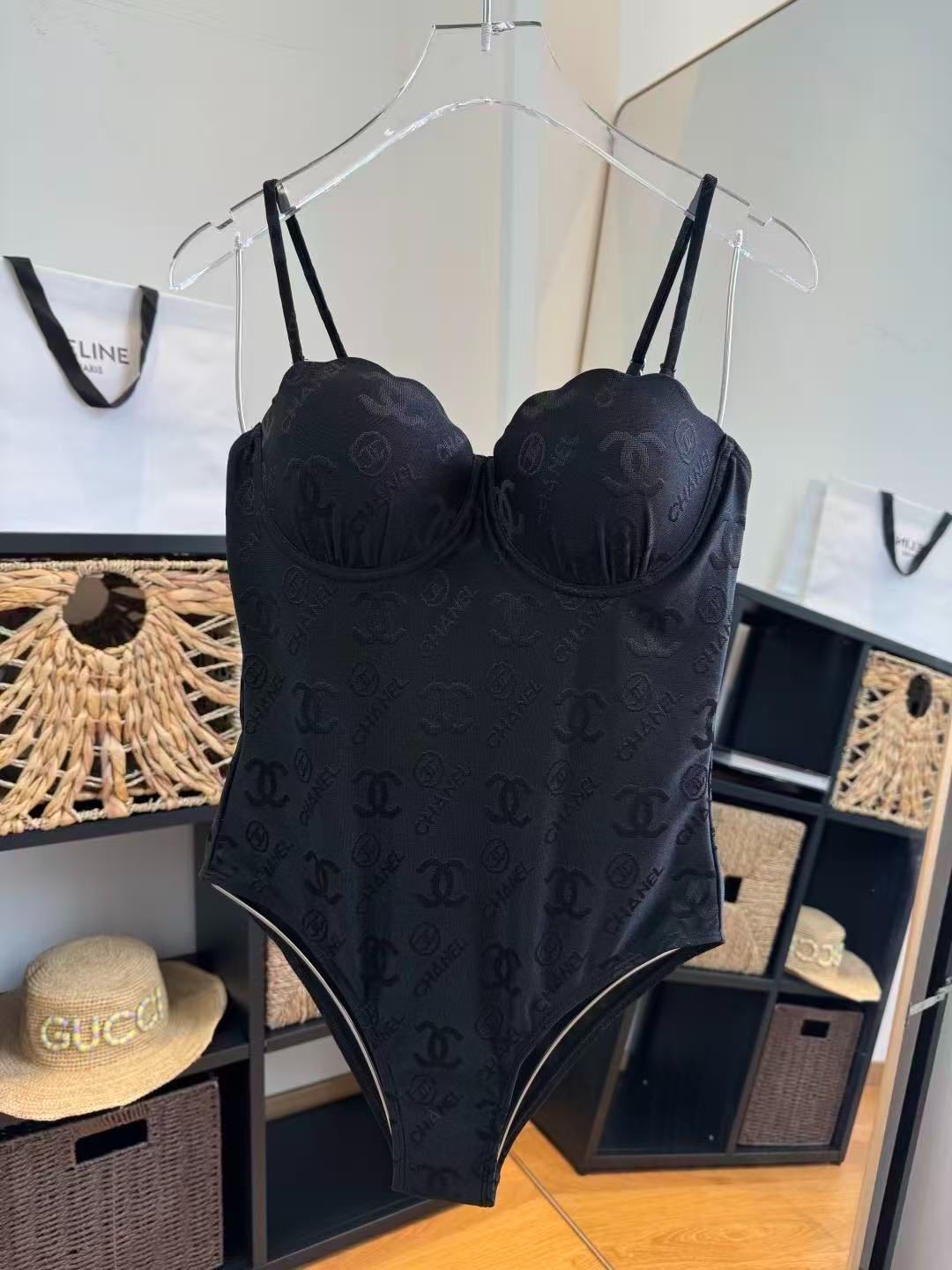Costume Intero con Logo Inciso Nero