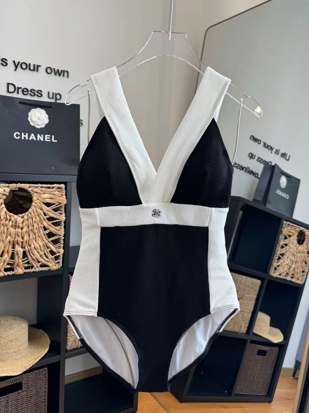 Costume Intero Bicolore Nero e Bianco Testurizzato