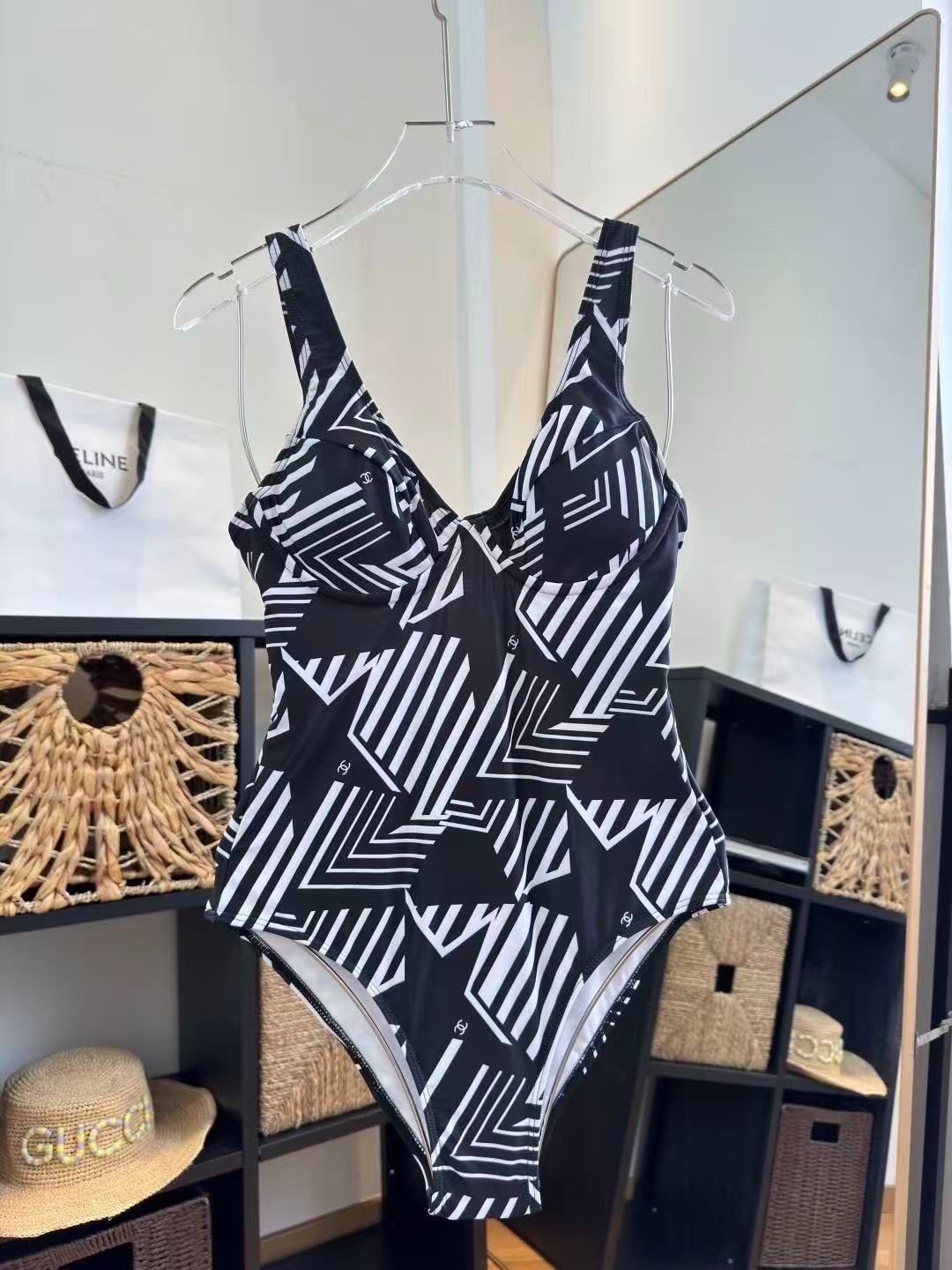 Costume Intero con Motivo Geometrico Bianco e Nero