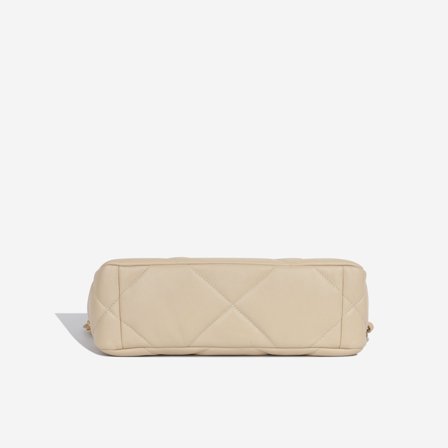 19 Small Flap Bag Beige