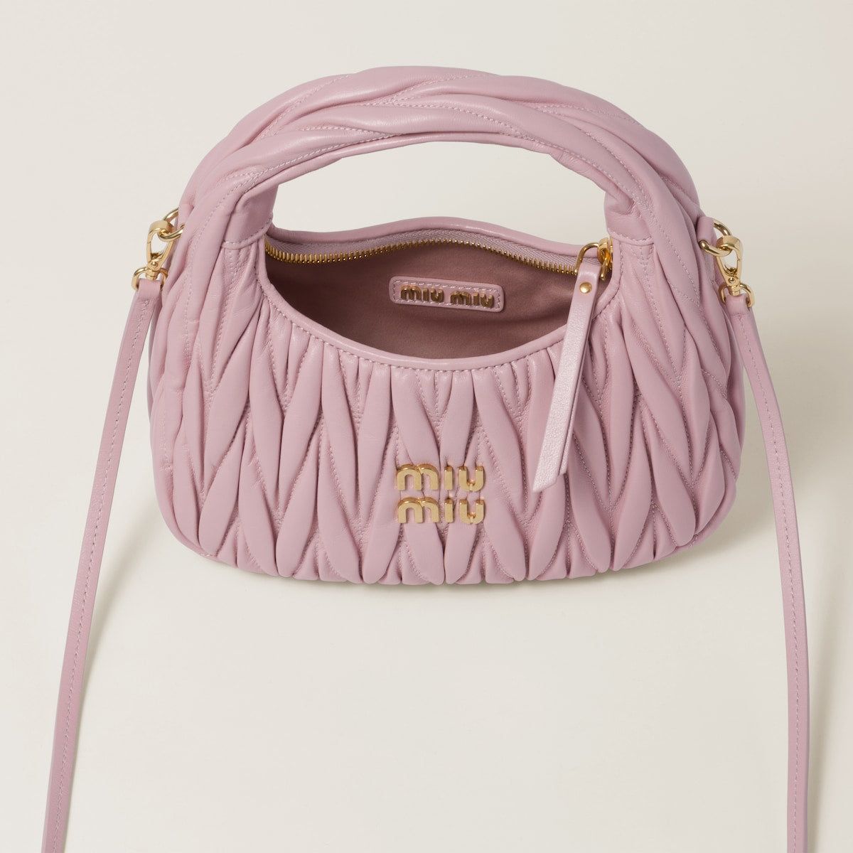 Small Wander hobo bag in pink matelassé nappa leather