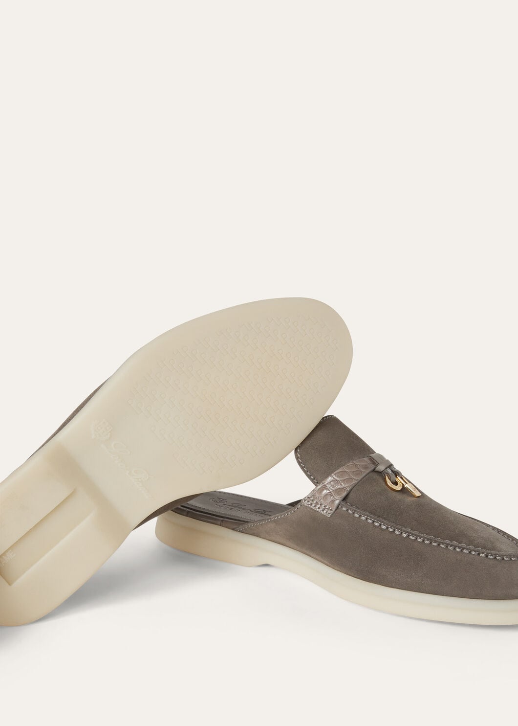 Babouche Charms Walk in pelle scamosciata grigia