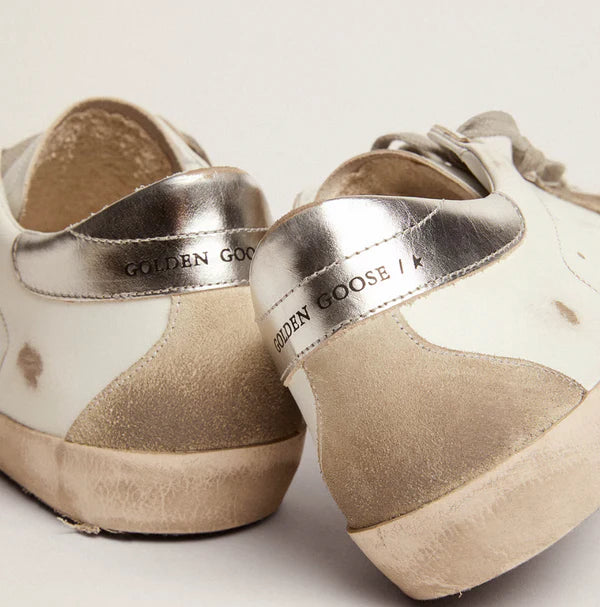 Talloncino argentato e lettering