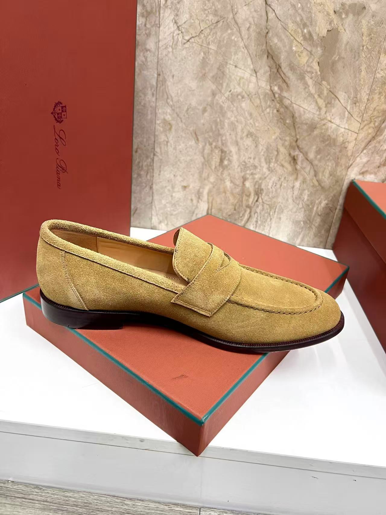 Mocassini Sergio in Suede Tan