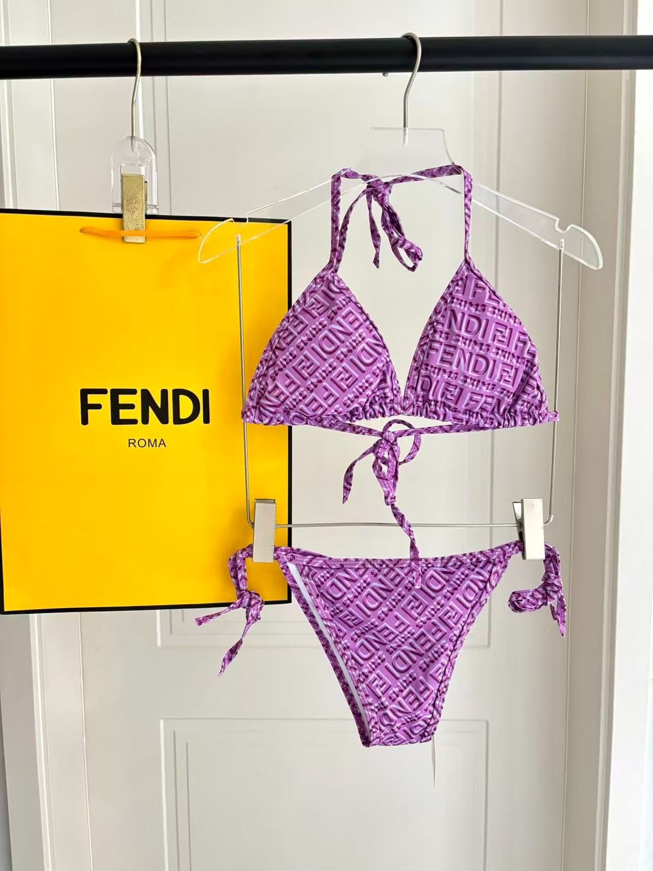 Bikini a Triangolo con Motivo Logo FF Viola