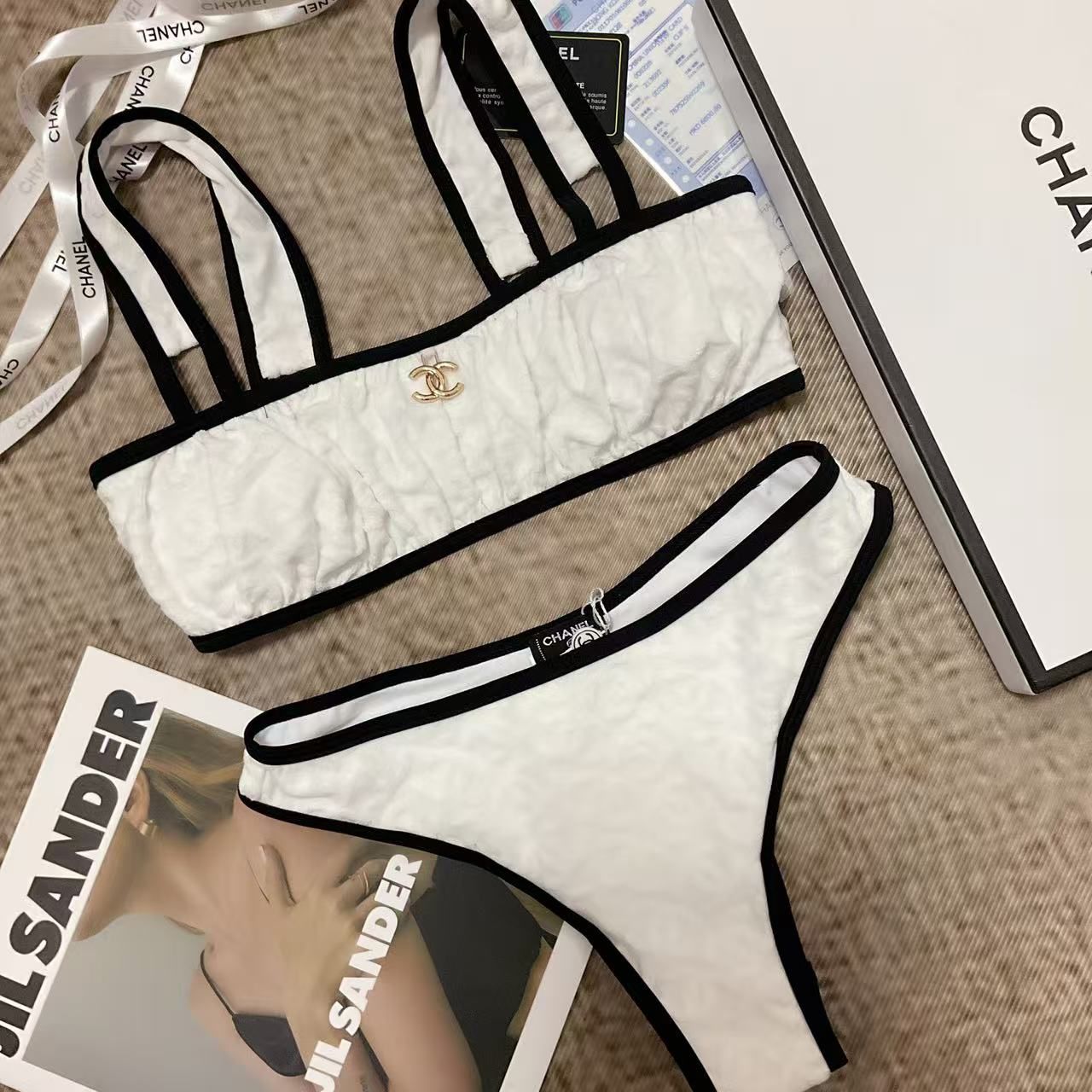 Bikini Set Bralette Bianco Profilo Nero