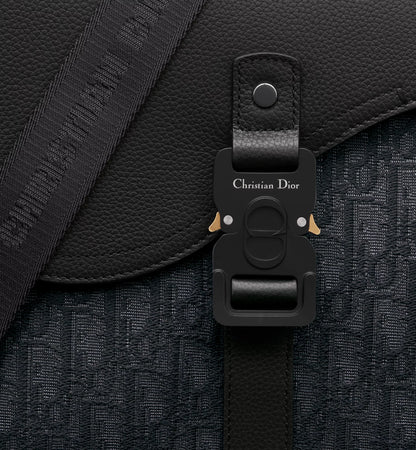 Borsa a tracolla Saddle con pattina nero