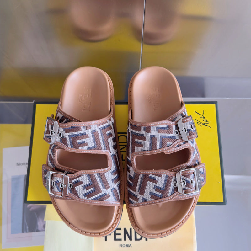 Feel slippers in beige FF jacquard