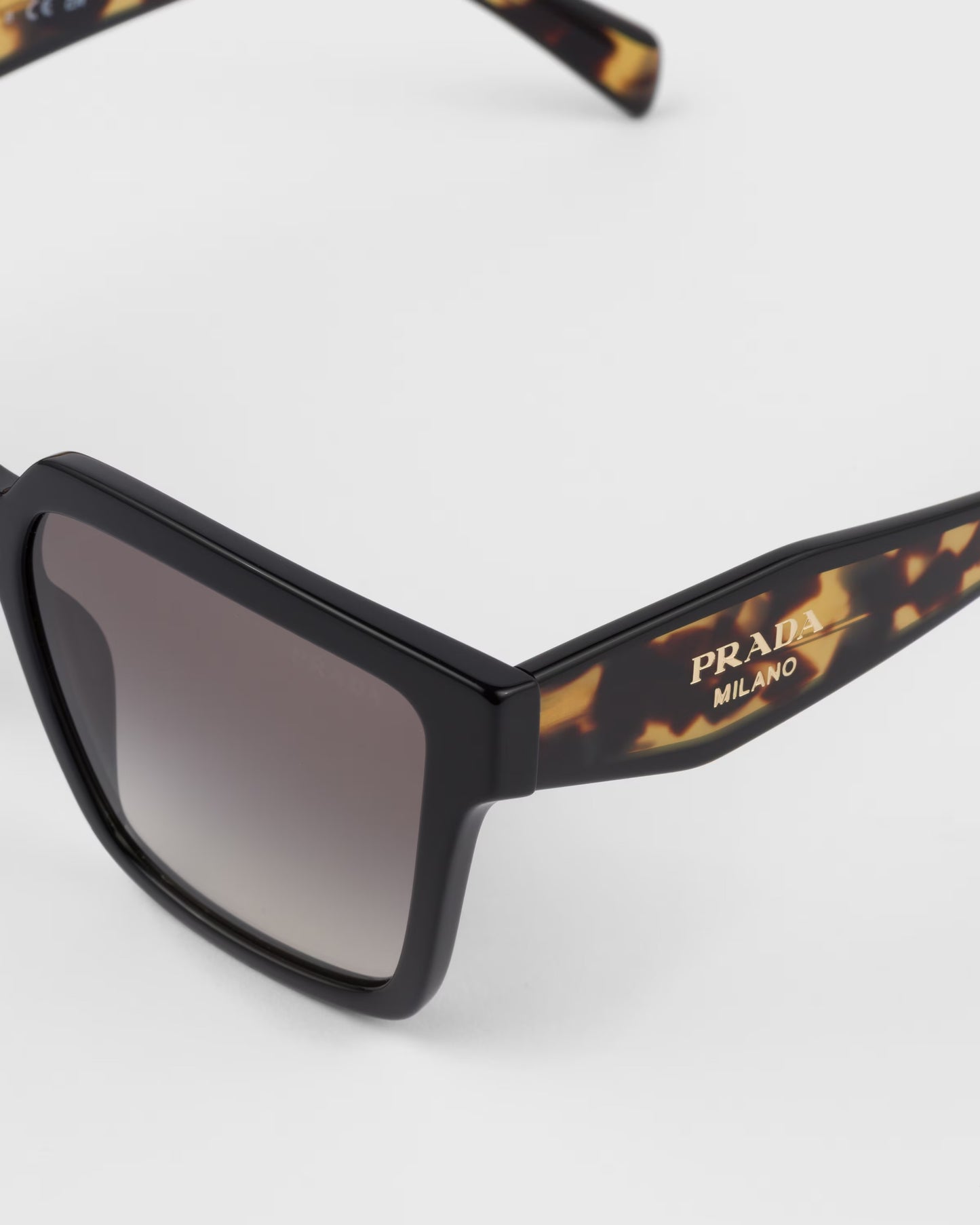 Logo Sunglasses with Anthracite Gradient Lenses