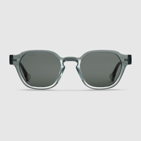 Men's oval sunglasses in transparent grey
