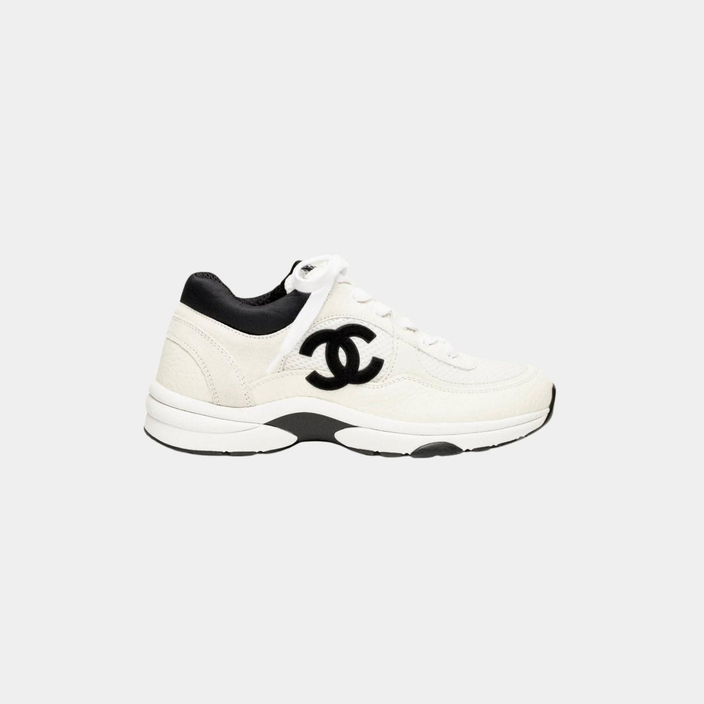 White/black mesh suede sneakers