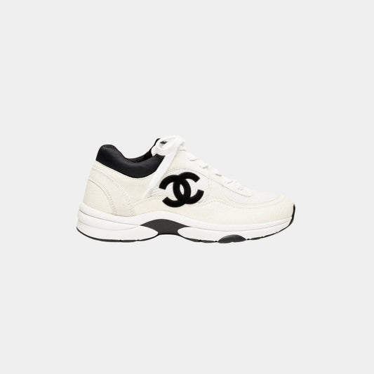 Weiße/schwarze Sneaker aus Mesh-Wildleder