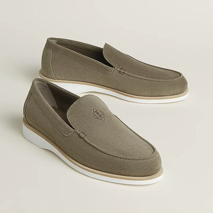 Low étoupe suede loafer