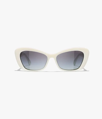 Occhiali da sole Cat Eye in acetato e vetro bianco perla con lenti grigie sfumate