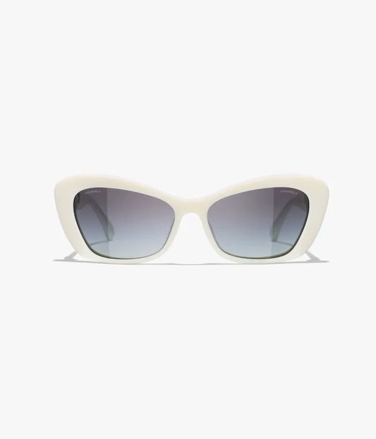 Occhiali da sole Cat Eye in acetato e vetro bianco perla con lenti grigie sfumate