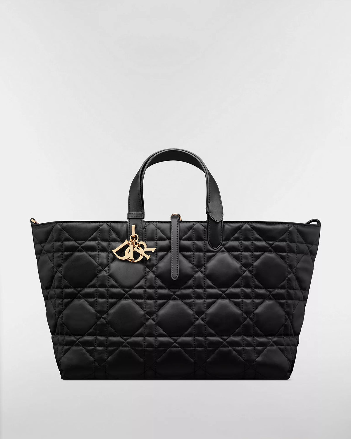 Borsa grande Dior Toujours in Pelle di vitello Macrocannage nera