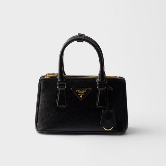 Mini borsa Galleria in pelle Saffiano verniciata nero