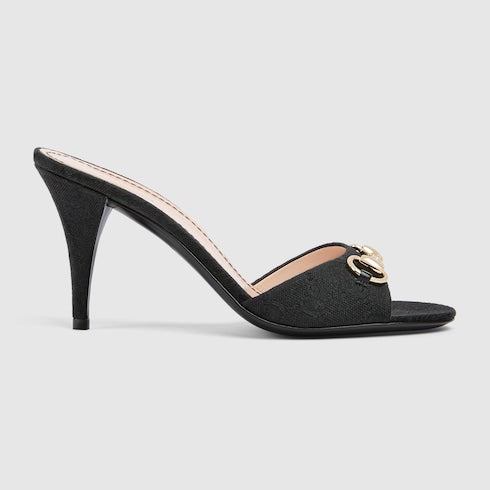 Women's slider sandal with black fabric clamp