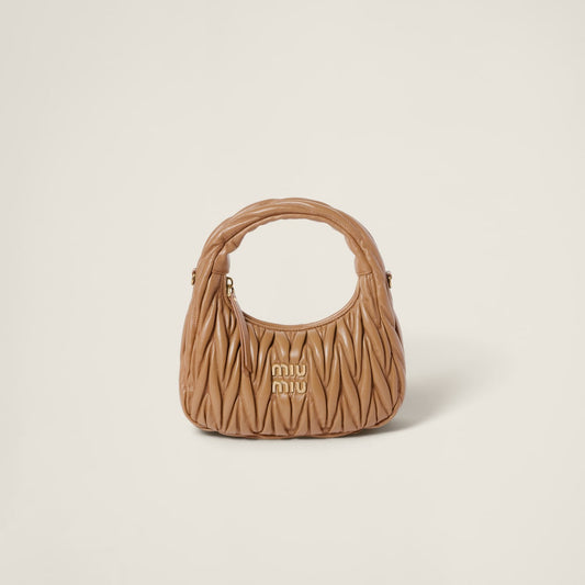 Wander kleine Hobo-Tasche aus karamellfarbenem, gestepptem Nappaleder