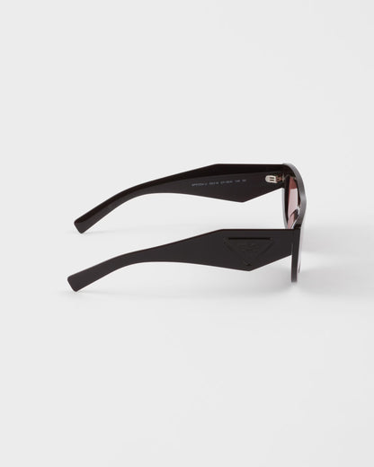Triangle logo sunglasses with cigar lenses