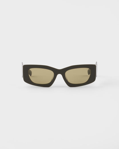 Sunglasses with Triangle logo and olive lenses