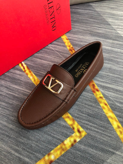VLogo Mocassini driver in pelle marroni con firma