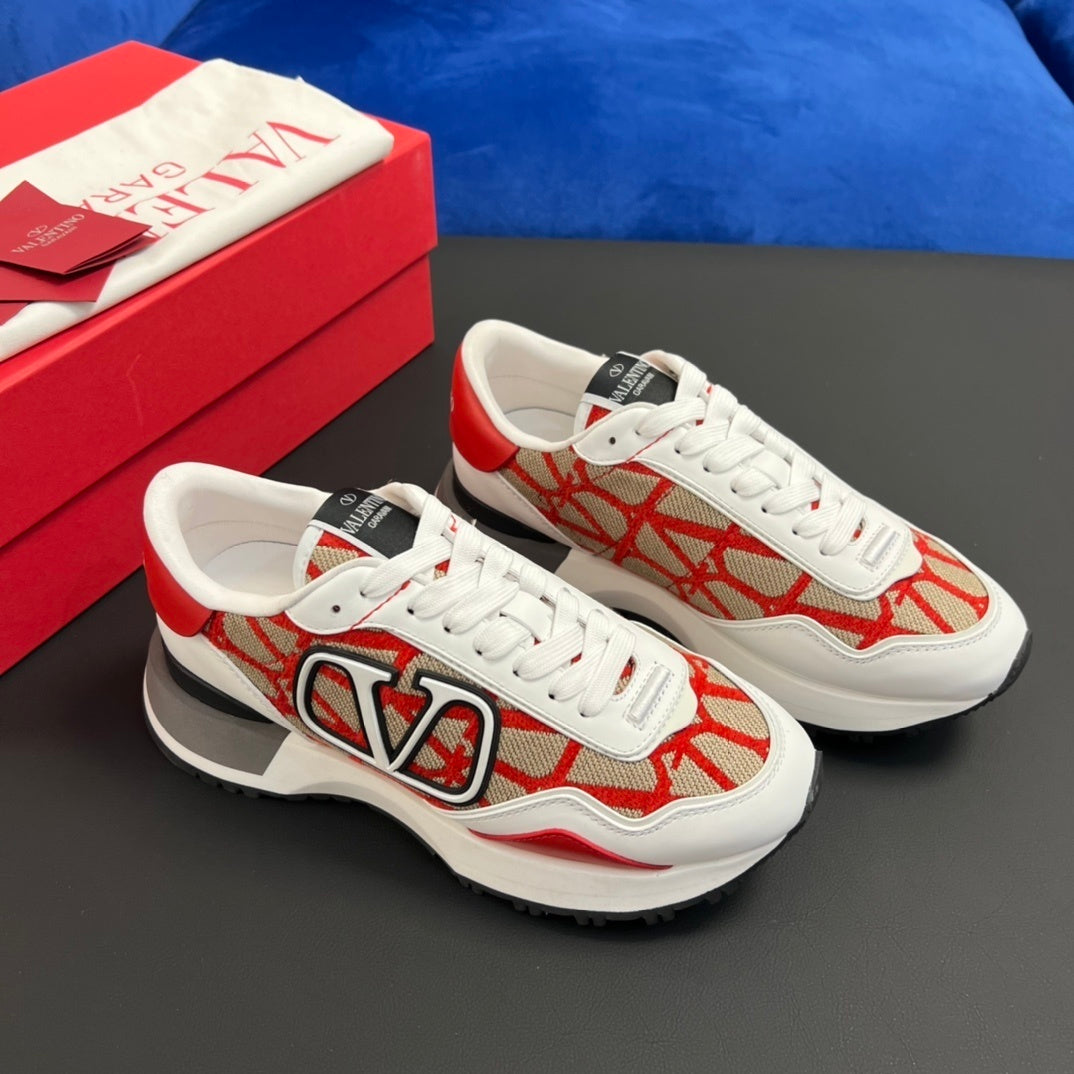 Lacerunner with red suede trim