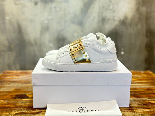 Sneaker VLTN Rockstud Open in pelle bianca/oro