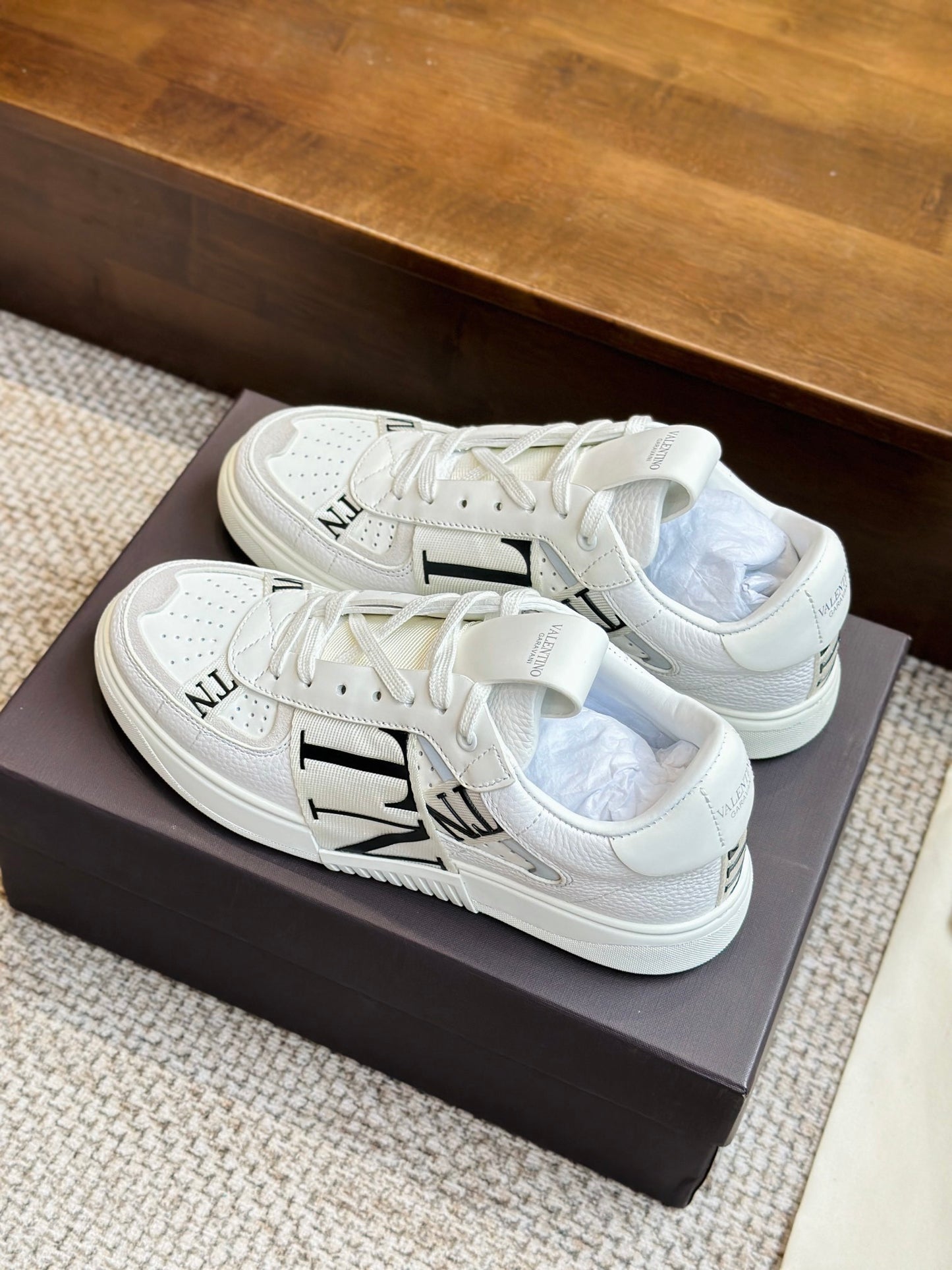 VL7N Sneakers in pelle bianca