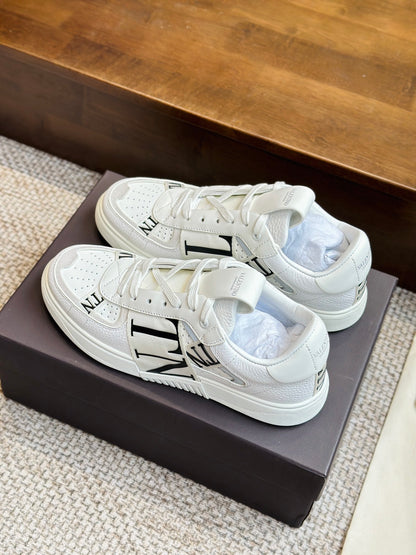 VL7N Sneakers in pelle bianca