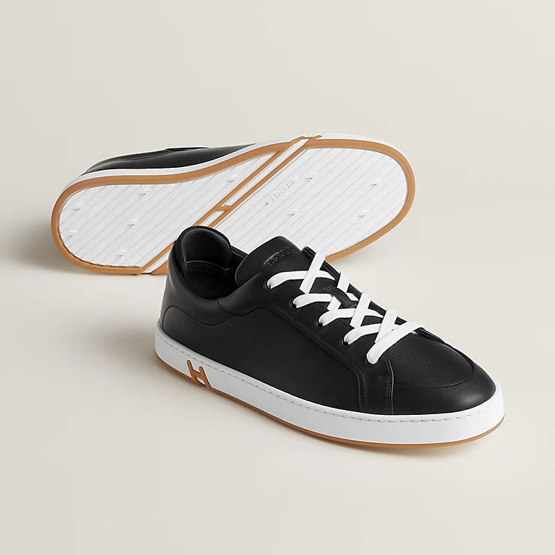 Kids' black/gold sneaker
