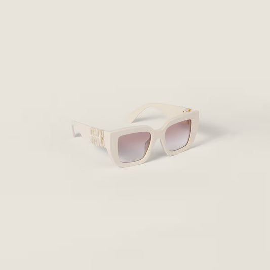 Occhiali da sole Miu Glimpse Cornice bianco latte Lenti caffè sfumate argento