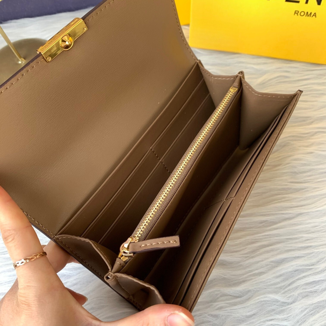 Portafoglio lungo pieghevole beige