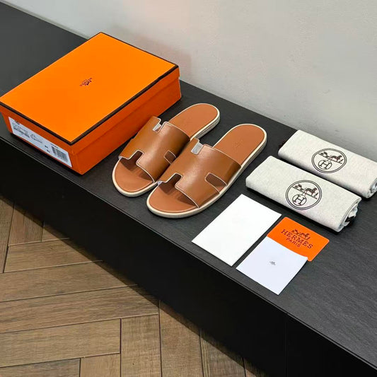 Men's Izmir sandals in tan leather