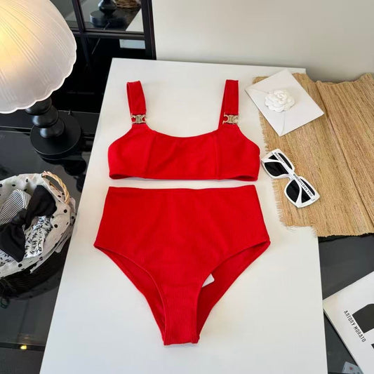 Bikini Set Triomphe Vita Alta Rosso con Dettagli Oro