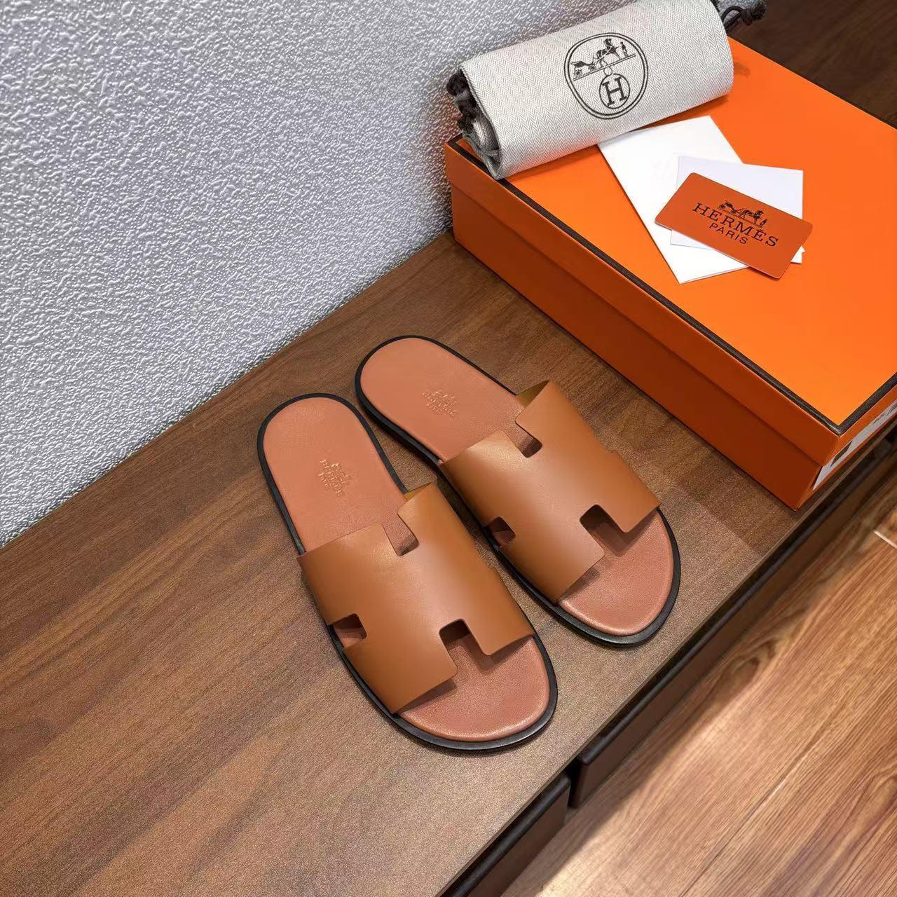 Sandali da uomo Izmir in pelle di vitello cuoio