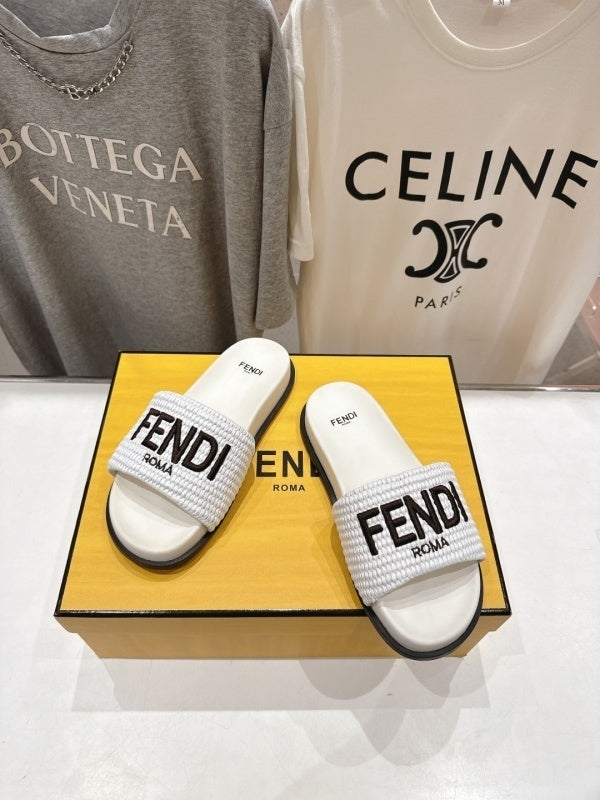 Sunshine FF sandals in white raffia