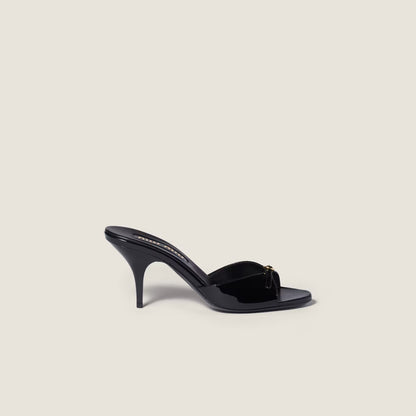 Black patent leather sandals with buckles