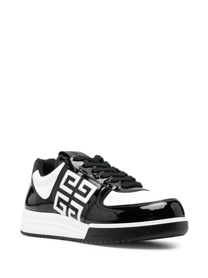 Niedrige Sneaker mit geprägtem 4G-Logo