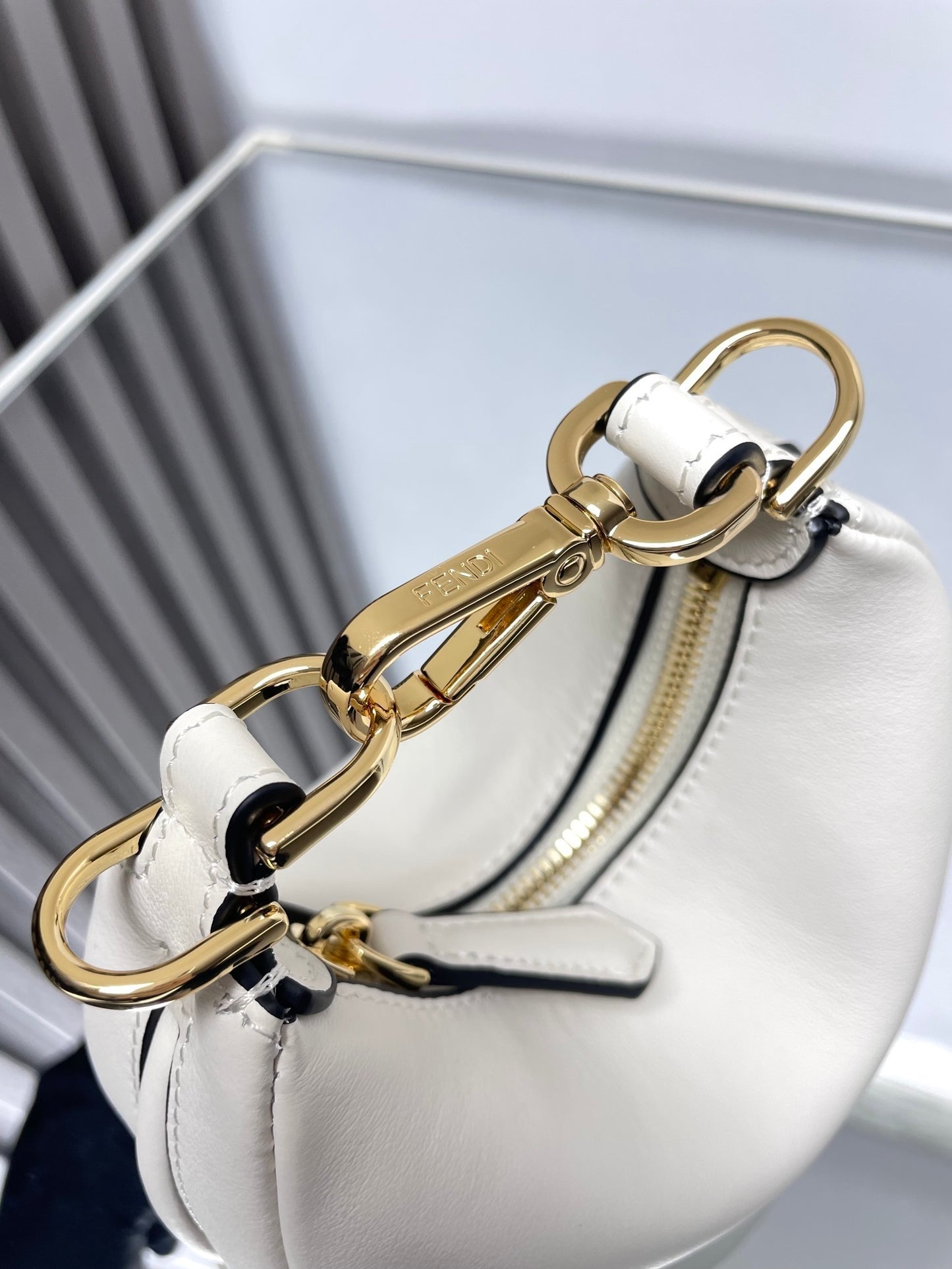 Borsa mini hobo FF bianca