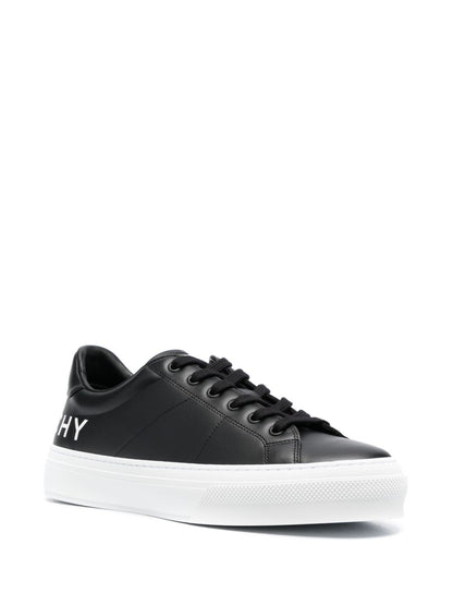 Ledersneaker mit schwarzem Logodruck