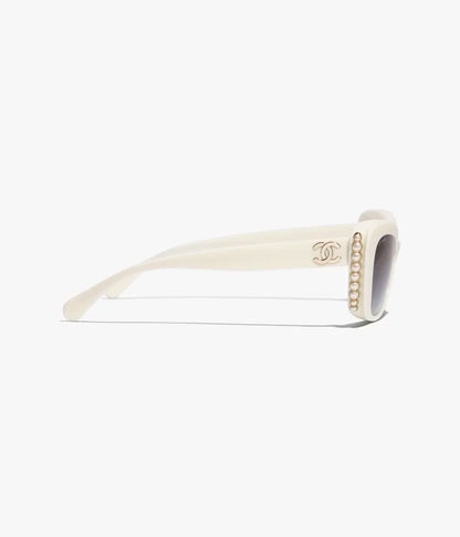 Occhiali da sole Cat Eye in acetato e vetro bianco perla con lenti grigie sfumate