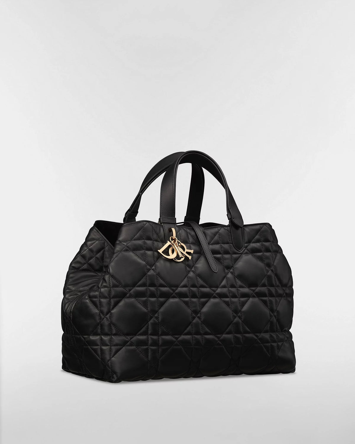 Borsa grande Dior Toujours in Pelle di vitello Macrocannage nera