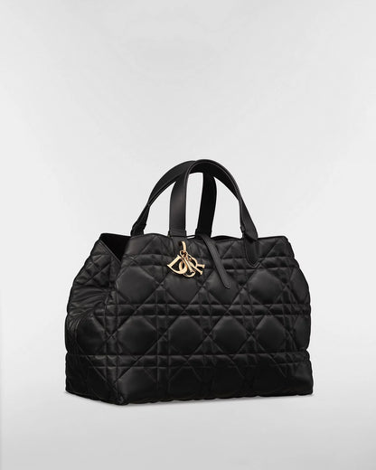 Borsa grande Dior Toujours in Pelle di vitello Macrocannage nera