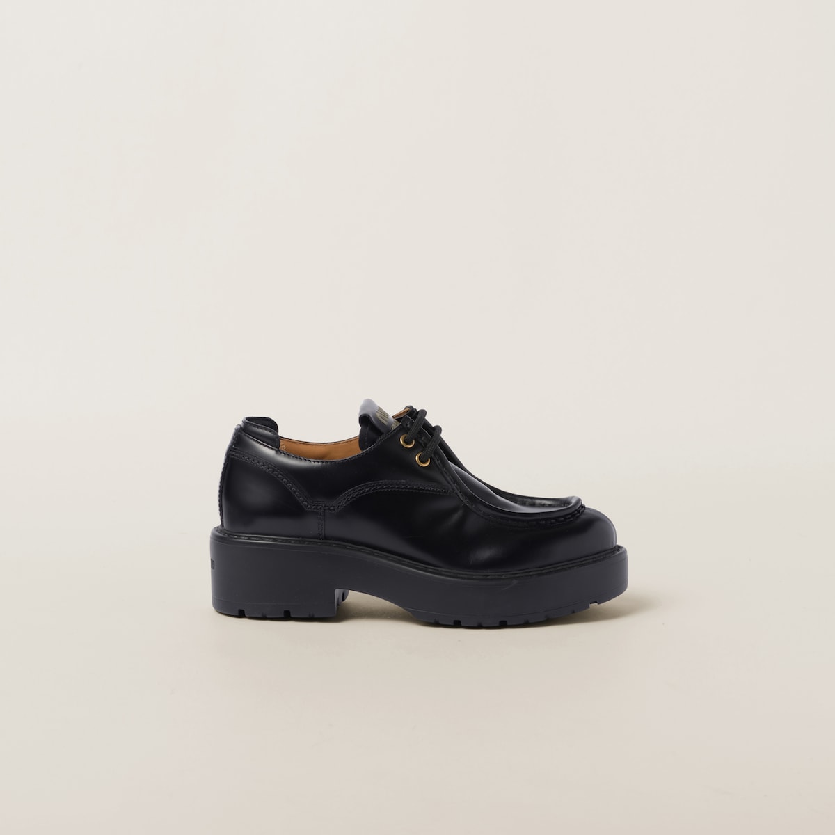 Schwarze Schnürschuhe aus Leder