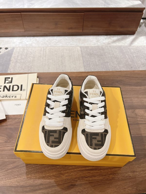 Low-top platform sneakers in canvas and white suede
