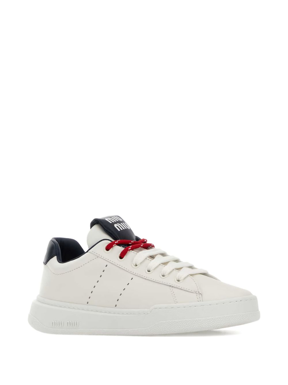 Black/white leather sneakers