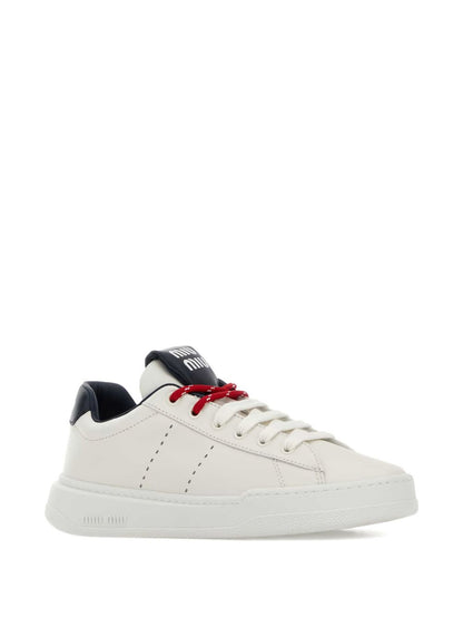 Black/white leather sneakers